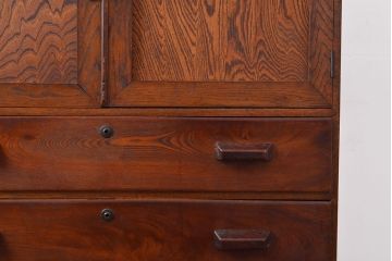 和製アンティーク　ケヤキ材の美しい木目が上質な空間づくりを叶える衣装箪笥(和タンス、引き出し)(R-047234)