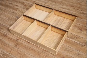 中古　赤みがかった木肌が上品な民芸家具の戸棚(茶棚、水屋箪笥、松本民芸家具)(R-047238)