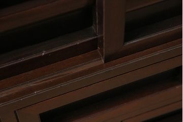 中古　赤みがかった木肌が上品な民芸家具の戸棚(茶棚、水屋箪笥、松本民芸家具)(R-047238)