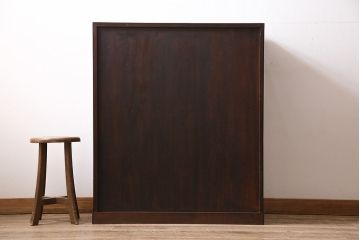 中古　赤みがかった木肌が上品な民芸家具の戸棚(茶棚、水屋箪笥、松本民芸家具)(R-047238)