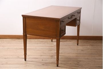 中古　DREXEL HERITAGE(ドレクセルヘリテイジ)のTriune(トライユン)シリーズ!クラシカルな佇まいが魅力のデスク(ワークデスク、机、在宅ワーク、在宅用)(定価約34万円)(R-047239)