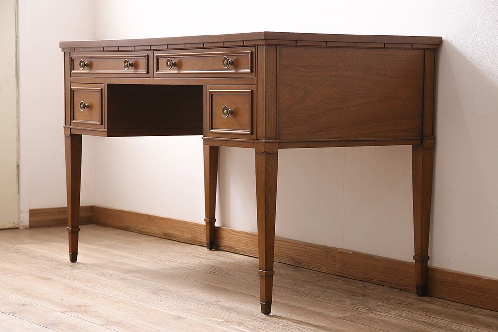 中古　DREXEL HERITAGE(ドレクセルヘリテイジ)のTriune(トライユン)シリーズ!クラシカルな佇まいが魅力のデスク(ワークデスク、机、在宅ワーク、在宅用)(定価約34万円)(R-047239)