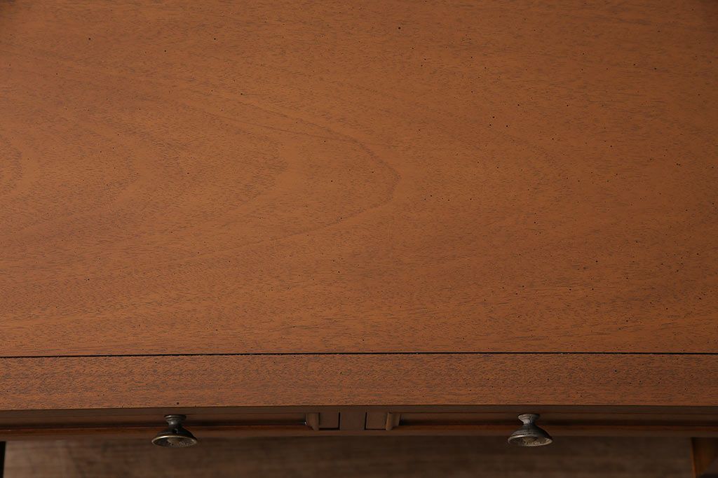 中古　DREXEL HERITAGE(ドレクセルヘリテイジ)のTriune(トライユン)シリーズ!クラシカルな佇まいが魅力のデスク(ワークデスク、机、在宅ワーク、在宅用)(定価約34万円)(R-047239)