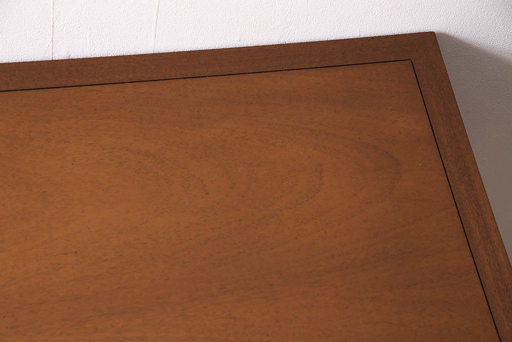 中古　DREXEL HERITAGE(ドレクセルヘリテイジ)のTriune(トライユン)シリーズ!クラシカルな佇まいが魅力のデスク(ワークデスク、机、在宅ワーク、在宅用)(定価約34万円)(R-047239)