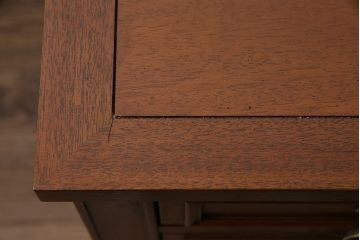 中古　DREXEL HERITAGE(ドレクセルヘリテイジ)のTriune(トライユン)シリーズ!クラシカルな佇まいが魅力のデスク(ワークデスク、机、在宅ワーク、在宅用)(定価約34万円)(R-047239)