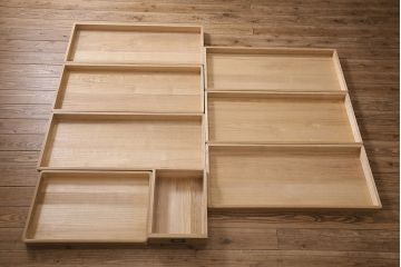 中古　伝統工芸　衣装盆付き　梅の花の意匠金具が上品な加茂総桐箪笥(総桐たんす、着物箪笥、収納箪笥、整理箪笥、和たんす)(R-047241)