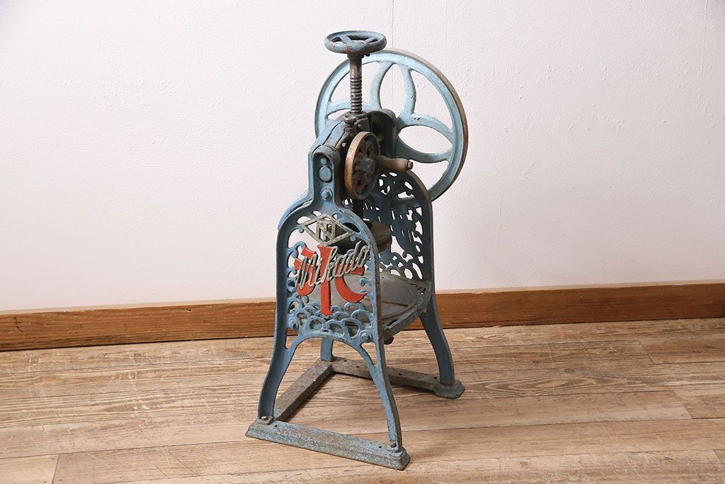 ジャンク品 アンティーク雑貨 帝農社製 T.N.ICE PLANER ミカド式 レトロで凝ったデザインが魅力的な手動式かき氷機(氷削機、手回し、ディスプレイ)(R-047251)