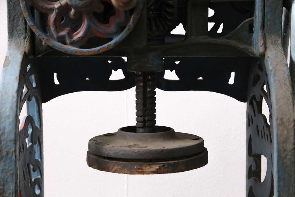 ジャンク品 アンティーク雑貨 帝農社製 T.N.ICE PLANER ミカド式 レトロで凝ったデザインが魅力的な手動式かき氷機(氷削機、手回し、ディスプレイ)(R-047251)