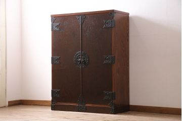 中古　伝統民芸　岩谷堂箪笥　荘厳な金具が抜群の存在感を漂わせる衣装箪笥(着物箪笥、整理箪笥、衣装盆)(R-047254)