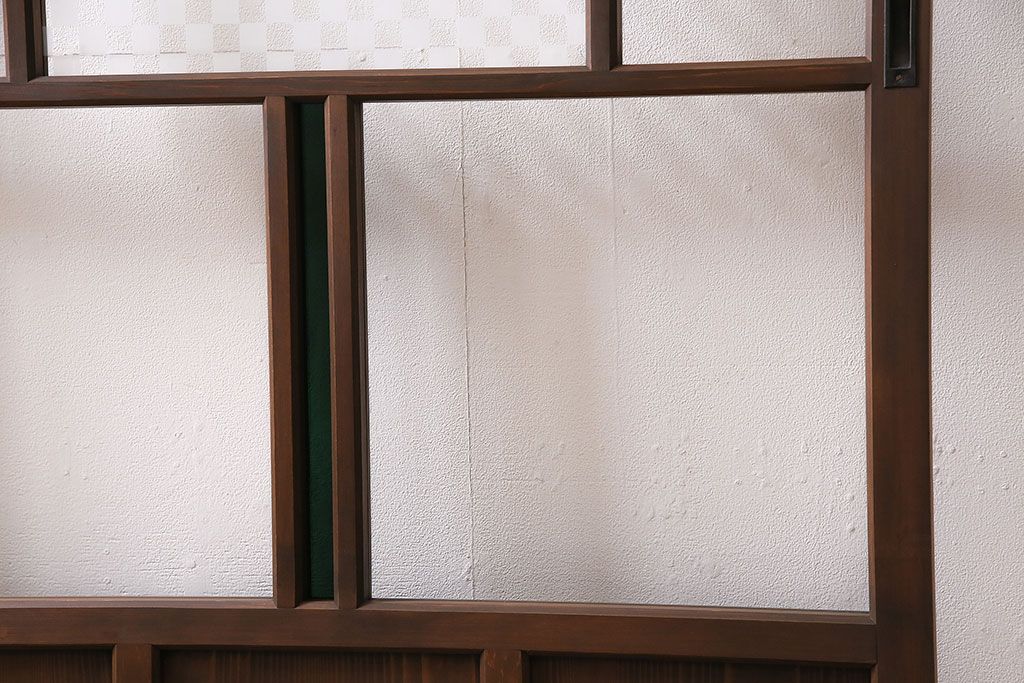新古品　アンティーク建具　当店オリジナルガラス・市松模様　色ガラス・緑　空間のアクセントになるお洒落なガラス戸1枚(引き戸、建具)(R-047255)