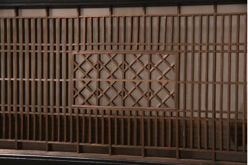 アンティーク建具 組子がお洒落な雰囲気を高めてくれる筬欄間(オサランマ、明り取り、建具)(R-047260)