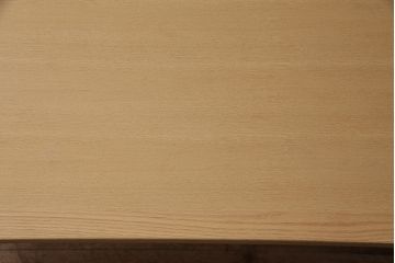 美品　富士ファニチア(FUJI FURNITURE)　Ahti(アハティ)　柔らかな曲線が美しいダイニングテーブル(食卓、4人掛け、6人掛け)(定価約13万円)(R-047264)