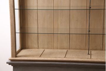 アンティーク　大正期　ストリップド(剥離)　栗材製　品格のある佇まいが魅力的な特大ガラスケース(飾り棚、ショーケース、陳列棚)(R-047269)