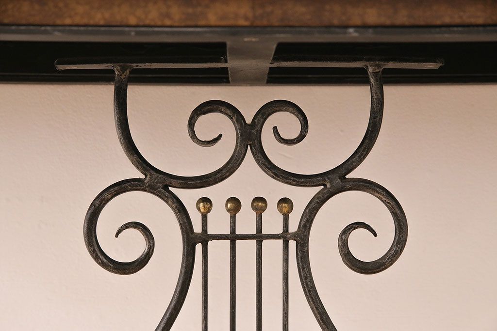 中古　イギリス家具　MAITLAND SMITH(メートランドスミス)　白鳥モチーフの脚がお洒落なコンソールテーブル(定価約30万円)(飾り台)(R-047275)