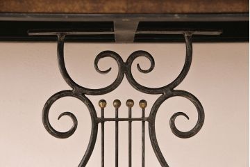 中古　イギリス家具　MAITLAND SMITH(メートランドスミス)　白鳥モチーフの脚がお洒落なコンソールテーブル(定価約30万円)(飾り台)(R-047275)