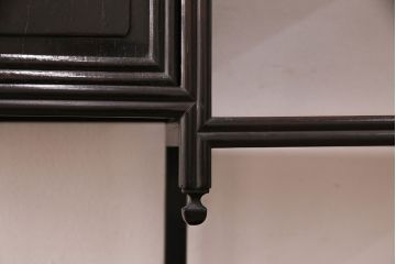 和製アンティーク　シックな佇まいが魅力的な花梨材製の茶棚(茶箪笥、収納棚、飾り棚、カリン材)(R-047276)