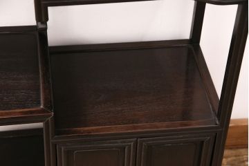 和製アンティーク　シックな佇まいが魅力的な花梨材製の茶棚(茶箪笥、収納棚、飾り棚、カリン材)(R-047276)