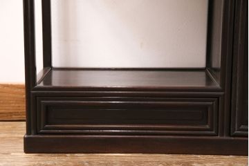 和製アンティーク　シックな佇まいが魅力的な花梨材製の茶棚(茶箪笥、収納棚、飾り棚、カリン材)(R-047276)