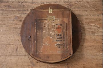 アンティーク時計　8DAY CLOCK　お洒落なディスプレイとして活躍してくれる赤菱式改良掛時計(柱時計、壁掛け時計、ディスプレイ時計)(R-047277)