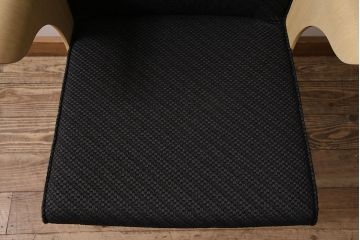 中古　富士ファニチア(富士ファニチュア、フジファニチュア、FUJI FURNITURE、富士ファニチャー)布Aタイプ　アームのシルエットが素敵なオーク材製アームチェア(定価約6万5千円)(ダイニングチェア、椅子)(R-047281)