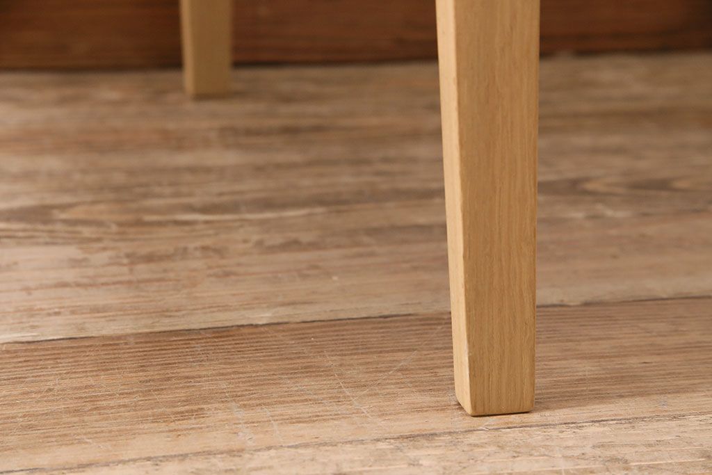 中古　富士ファニチア(富士ファニチュア、フジファニチュア、FUJI FURNITURE、富士ファニチャー)布Aタイプ　アームのシルエットが素敵なオーク材製アームチェア(定価約6万5千円)(ダイニングチェア、椅子)(R-047281)