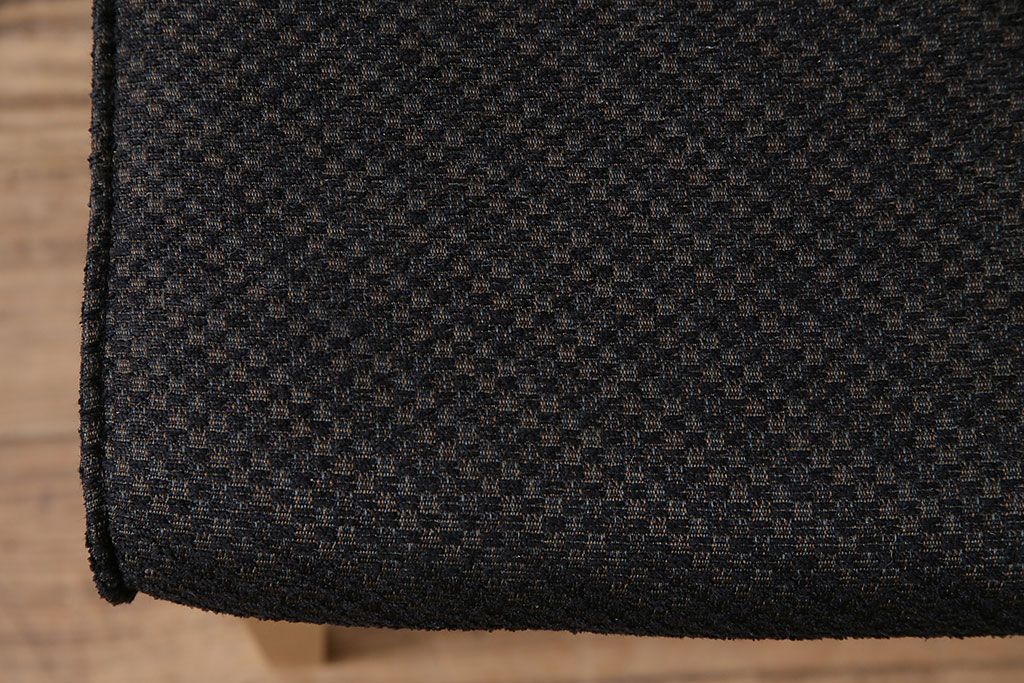 中古　富士ファニチア(富士ファニチュア、フジファニチュア、FUJI FURNITURE、富士ファニチャー)　布Aタイプ　北欧スタイルに活躍するオーク材製のアームレスチェア(定価約4万5千円)(ダイニングチェア、椅子)(R-047283)