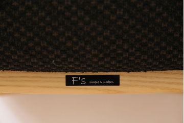 中古　富士ファニチア(富士ファニチュア、フジファニチュア、FUJI FURNITURE、富士ファニチャー)　布Aタイプ　北欧スタイルに活躍するオーク材製のアームレスチェア(定価約4万5千円)(ダイニングチェア、椅子)(R-047283)