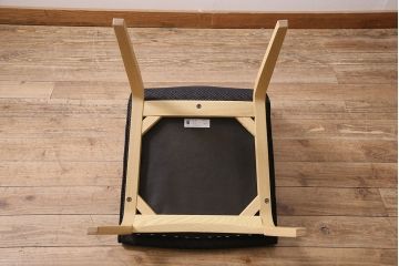 中古　富士ファニチア(富士ファニチュア、フジファニチュア、FUJI FURNITURE、富士ファニチャー)　布Aタイプ　北欧スタイルに活躍するオーク材製のアームレスチェア(定価約4万5千円)(ダイニングチェア、椅子)(R-047283)