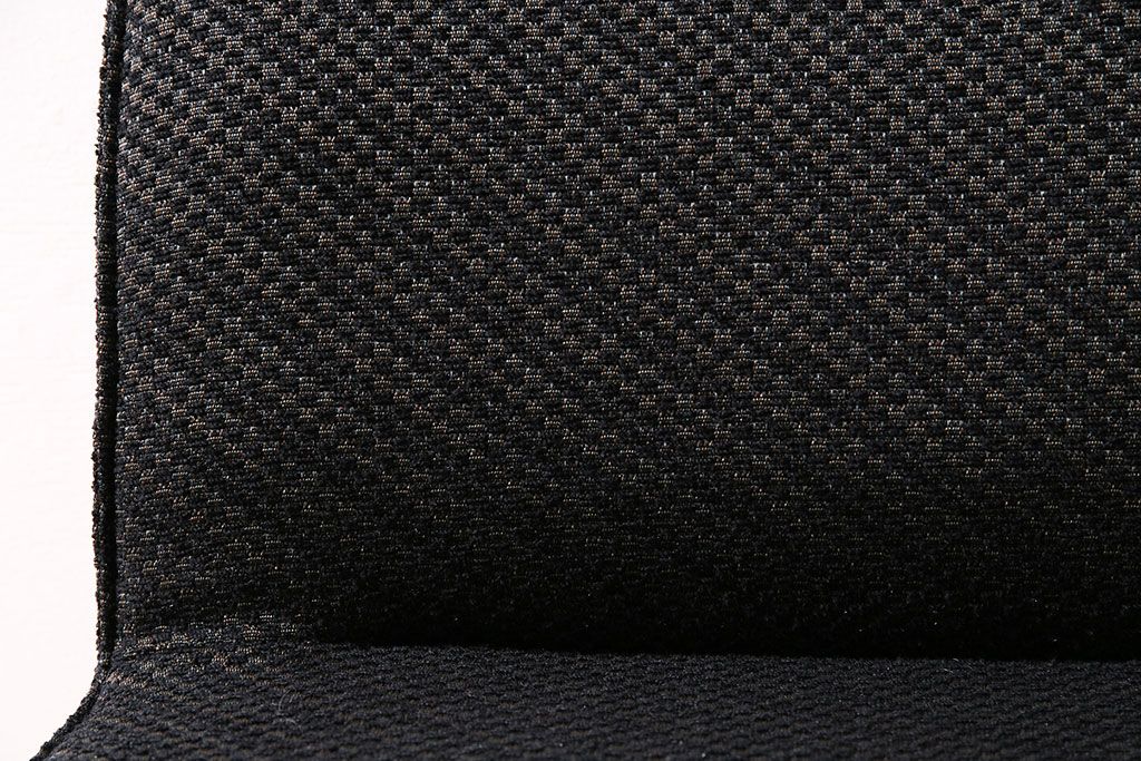 中古　富士ファニチア(富士ファニチュア、フジファニチュア、FUJI FURNITURE、富士ファニチャー)　布Aタイプ　北欧スタイルに活躍するオーク材製のアームレスチェア(定価約4万5千円)(ダイニングチェア、椅子)(R-047284)