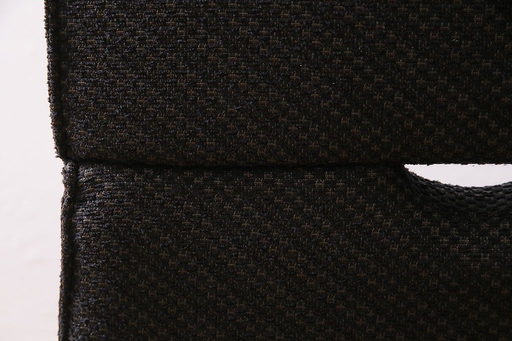 中古　富士ファニチア(富士ファニチュア、フジファニチュア、FUJI FURNITURE、富士ファニチャー)　布Aタイプ　北欧スタイルに活躍するオーク材製のアームレスチェア(定価約4万5千円)(ダイニングチェア、椅子)(R-047284)