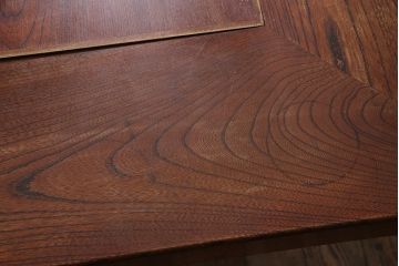 中古　重厚感のある佇まいでお部屋の主役にもなる松本民芸家具のA型洋炉卓(木製火鉢、囲炉裏、テーブル)(定価約91万円)(R-047286)