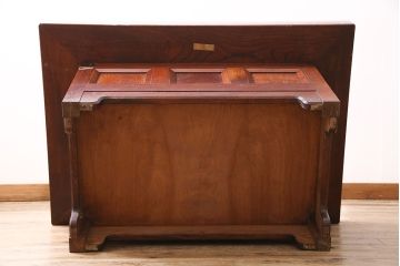 中古　重厚感のある佇まいでお部屋の主役にもなる松本民芸家具のA型洋炉卓(木製火鉢、囲炉裏、テーブル)(定価約91万円)(R-047286)