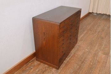 中古　国産の指物家具　高級品!上品な佇まいが魅力的な前面桑材製のチェスト(引き出し)(定価約35万円)(R-047287)