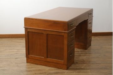 昭和レトロ　組み立て式　ノスタルジックな雰囲気が魅力のカバ材製両袖デスク(両袖机、在宅ワーク、在宅用ワークデスク、作業台)(R-047296)
