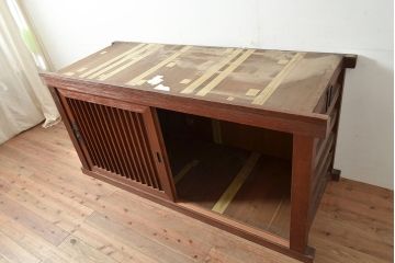 和製アンティーク　ヒノキ材　和モダンな空間作りに!縦桟が上品な収納箪笥(水屋箪笥、サイドボード)(R-047298)