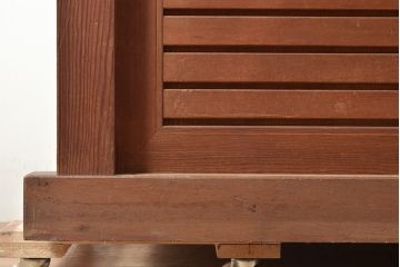 和製アンティーク　ヒノキ材　和モダンな空間作りに!横桟が上品な収納箪笥(水屋箪笥、サイドボード)(R-047299)