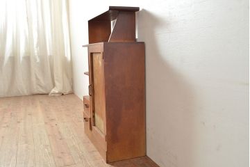 昭和レトロ　ナラ材　どこか懐かしい雰囲気を感じる模様ガラスの収納棚(本棚、ブックケース)(R-047302)