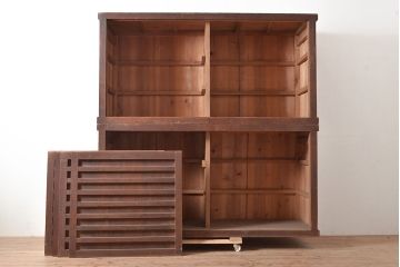 和製アンティーク　和モダンな空間づくりに活躍する、ヒノキ材製の収納箪笥(水屋箪笥、キャビネット)(R-047307)