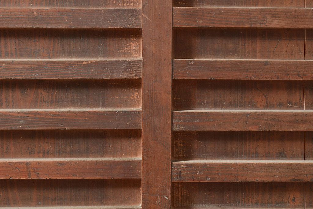 和製アンティーク　和モダンな空間づくりに活躍する、ヒノキ材製の収納箪笥(水屋箪笥、キャビネット)(R-047307)