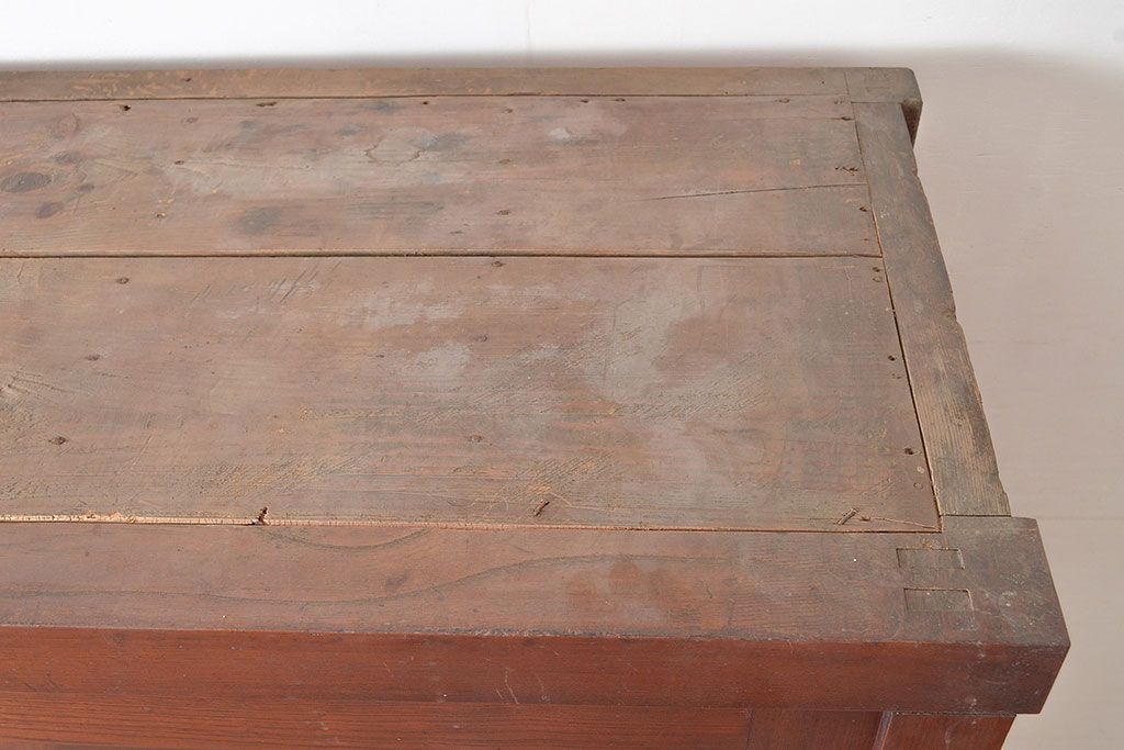 和製アンティーク　和モダンな空間づくりに活躍する、ヒノキ材製の収納箪笥(水屋箪笥、サイドボード)(R-047308)