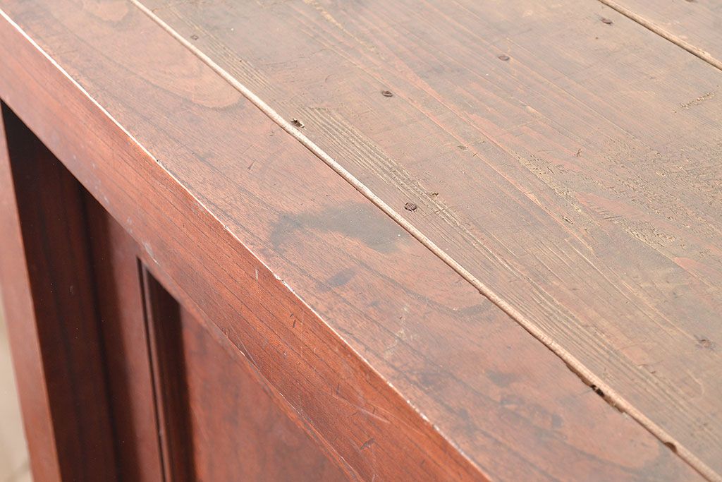 和製アンティーク　和モダンな空間づくりに活躍する、ヒノキ材製の収納箪笥(水屋箪笥、サイドボード)(R-047308)