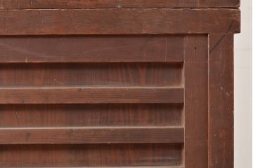 和製アンティーク　和モダンな空間づくりに活躍する、ヒノキ材製の収納箪笥(水屋箪笥、サイドボード)(R-047309)