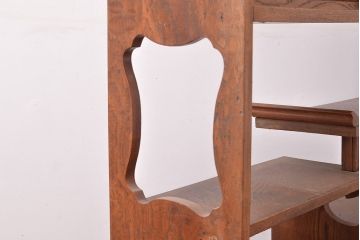 和製アンティーク　総ケヤキ材・前面玉杢　独特な杢目が上品な和の雰囲気を作り出す飾り棚(茶棚)(R-047310)