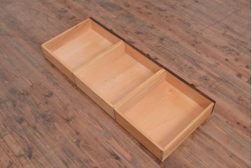 中古　北海道民芸家具　衣装盆付き　和洋どちらの空間にも合わせやすい3段重ねの洋服タンス(衣装箪笥、着物タンス、チェスト)(R-047312)