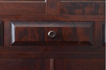 中古　北海道民芸家具　衣装盆付き　和洋どちらの空間にも合わせやすい3段重ねの洋服タンス(衣装箪笥、着物タンス、チェスト)(R-047312)