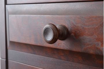 中古　北海道民芸家具　衣装盆付き　和洋どちらの空間にも合わせやすい3段重ねの洋服タンス(衣装箪笥、着物タンス、チェスト)(R-047312)