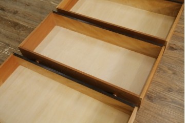 和製ヴィンテージ　民芸家具　モダンな佇まいが魅力的な松本民芸家具風のチェスト　(R-047314)