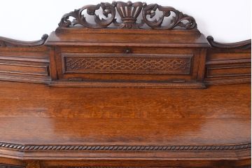 イギリスアンティーク　重厚感のある佇まいが魅力的なオーク材製のサイドボード(キャビネット、収納棚)(R-047318)