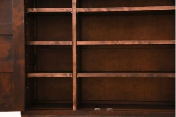 中古　北海道民芸家具　鏡付き　当店リメイク　上品な雰囲気づくりに活躍する収納棚(靴箱、下駄箱、キャビネット)(R-047323)