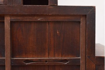 和製アンティーク　明治大正期　奥深い味わいが感じられる小振りなサイズの階段箪笥(時代箪笥)(R-047324)